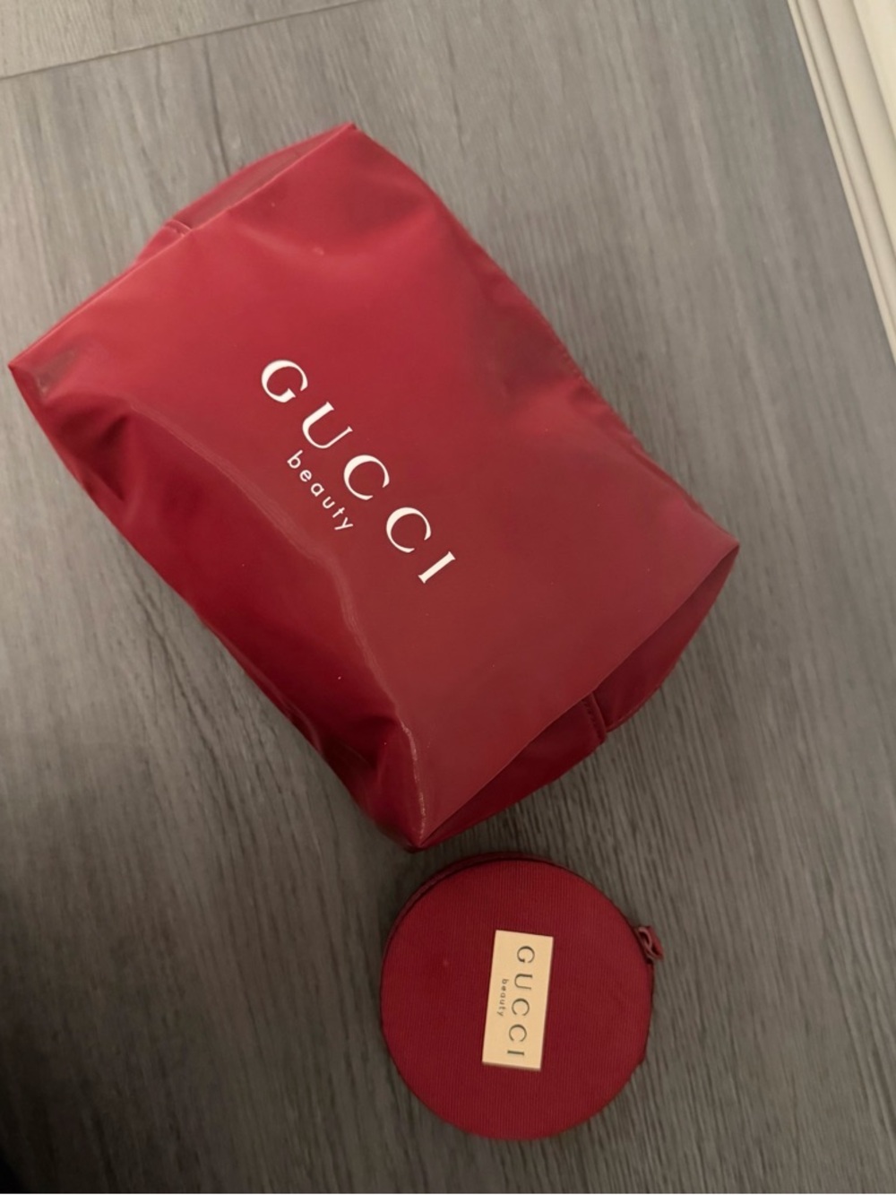 GWP-Gucci Beauty Crimson Travel Pouch Set